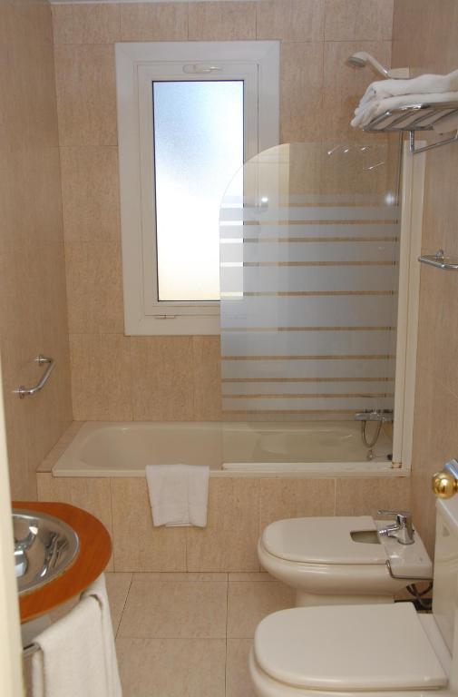 El Castell 3* Sant Boi de Llobregat