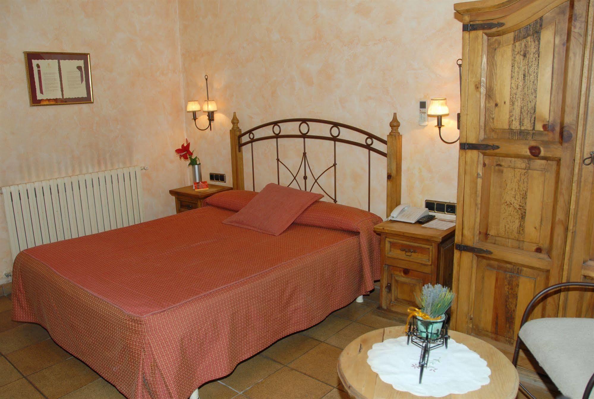 Hotel El Castell Sant Boi de Llobregat